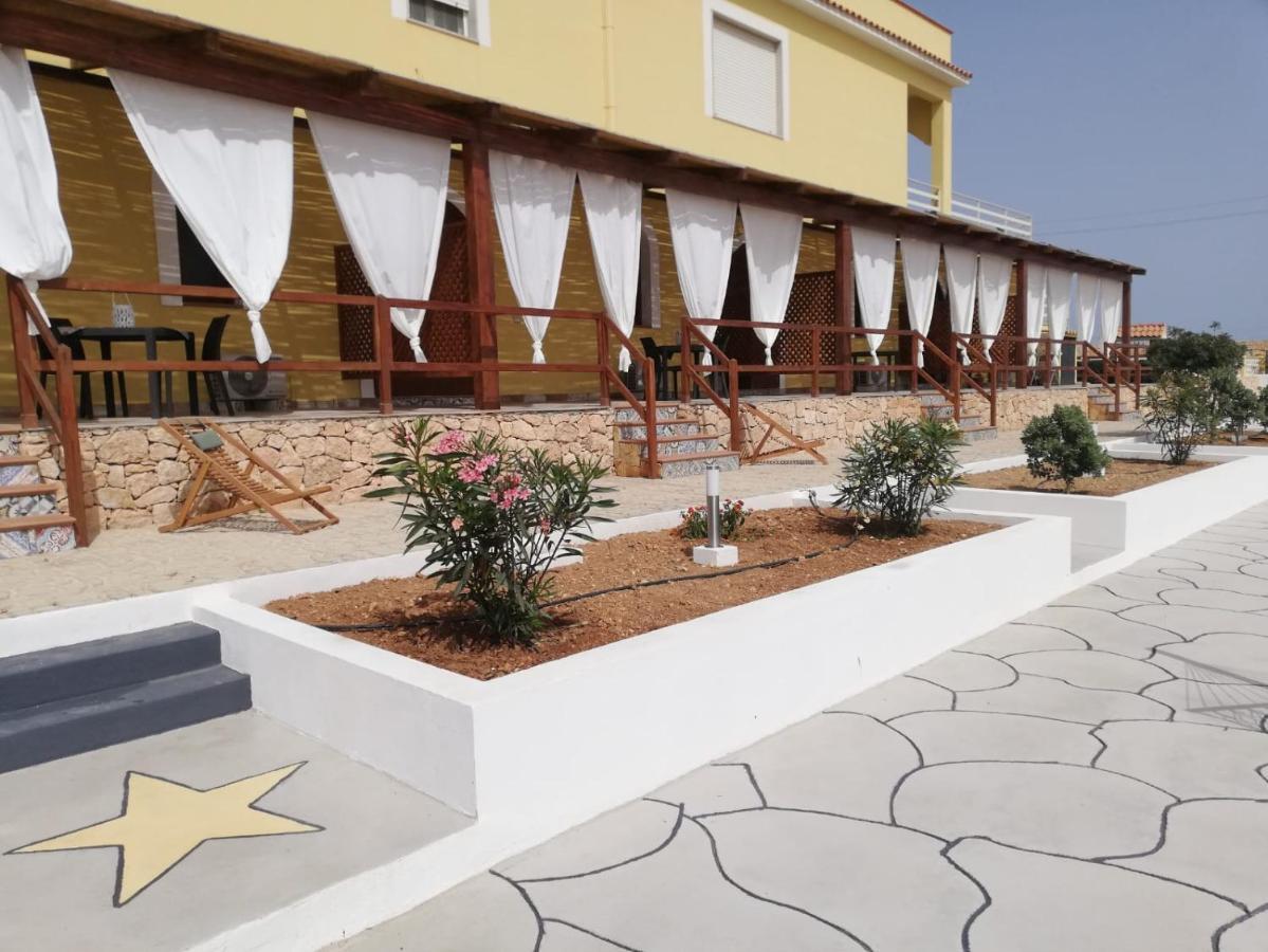 لامبيدوزا Case Vacanze I Quattroventi المظهر الخارجي الصورة